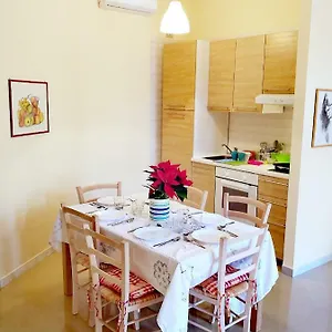 https://appartamento-viadelmare-brezzolina.barihotels.org